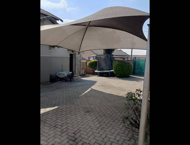 3 BEDROOM HOUSE FOR SALE IN KYA SANDS